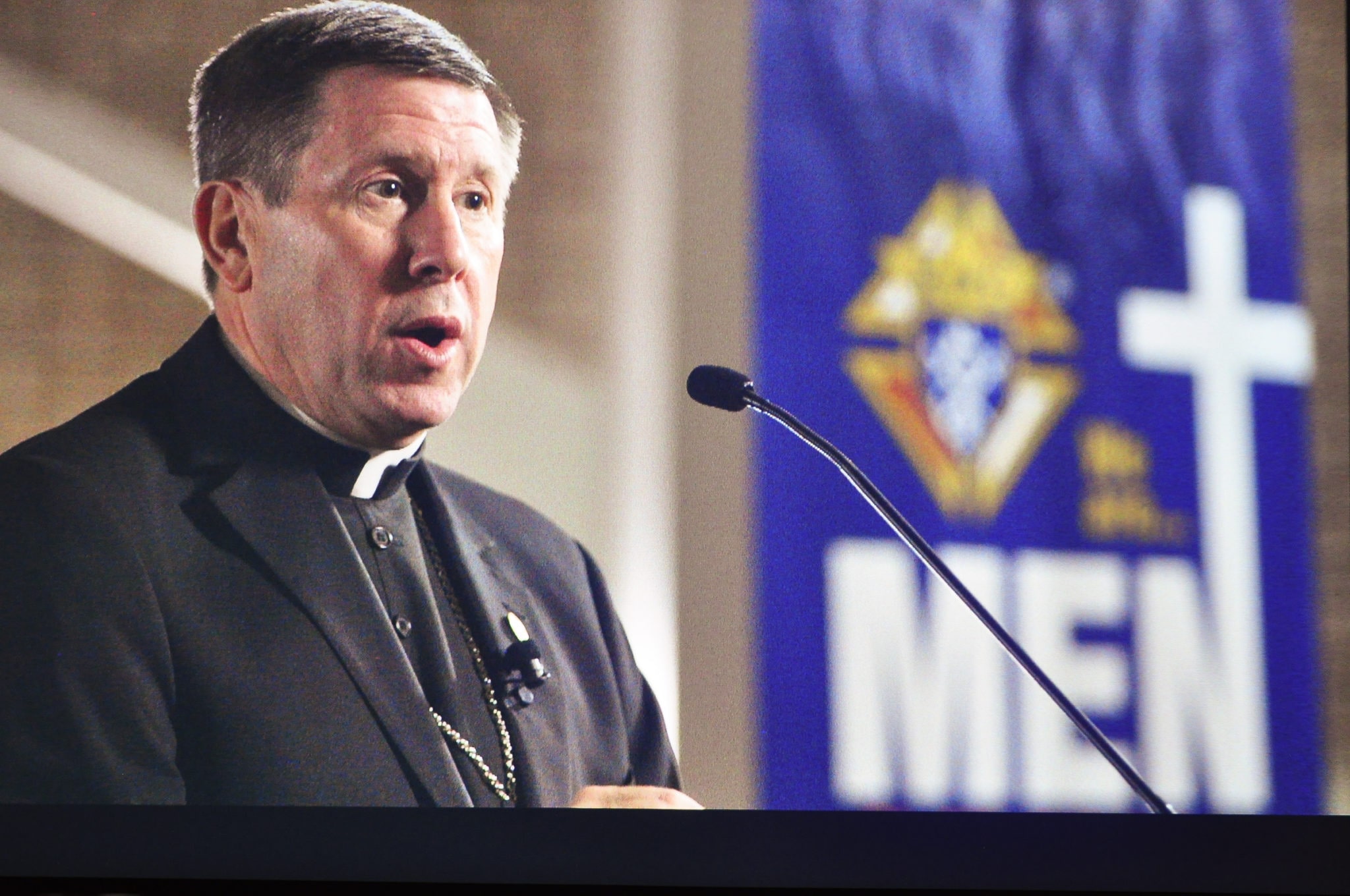 Knights of Columbus sponsor Men of the Cross online retreat